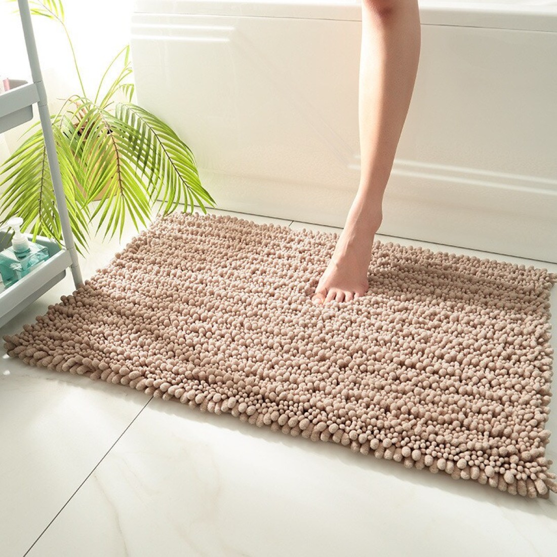 Mei Lifestyle Soft Microfiber Bath Mat, Quick-Dry, Absorbent Chenille with Rubber Backin, Machine Washable Bathroom Mat, Peach