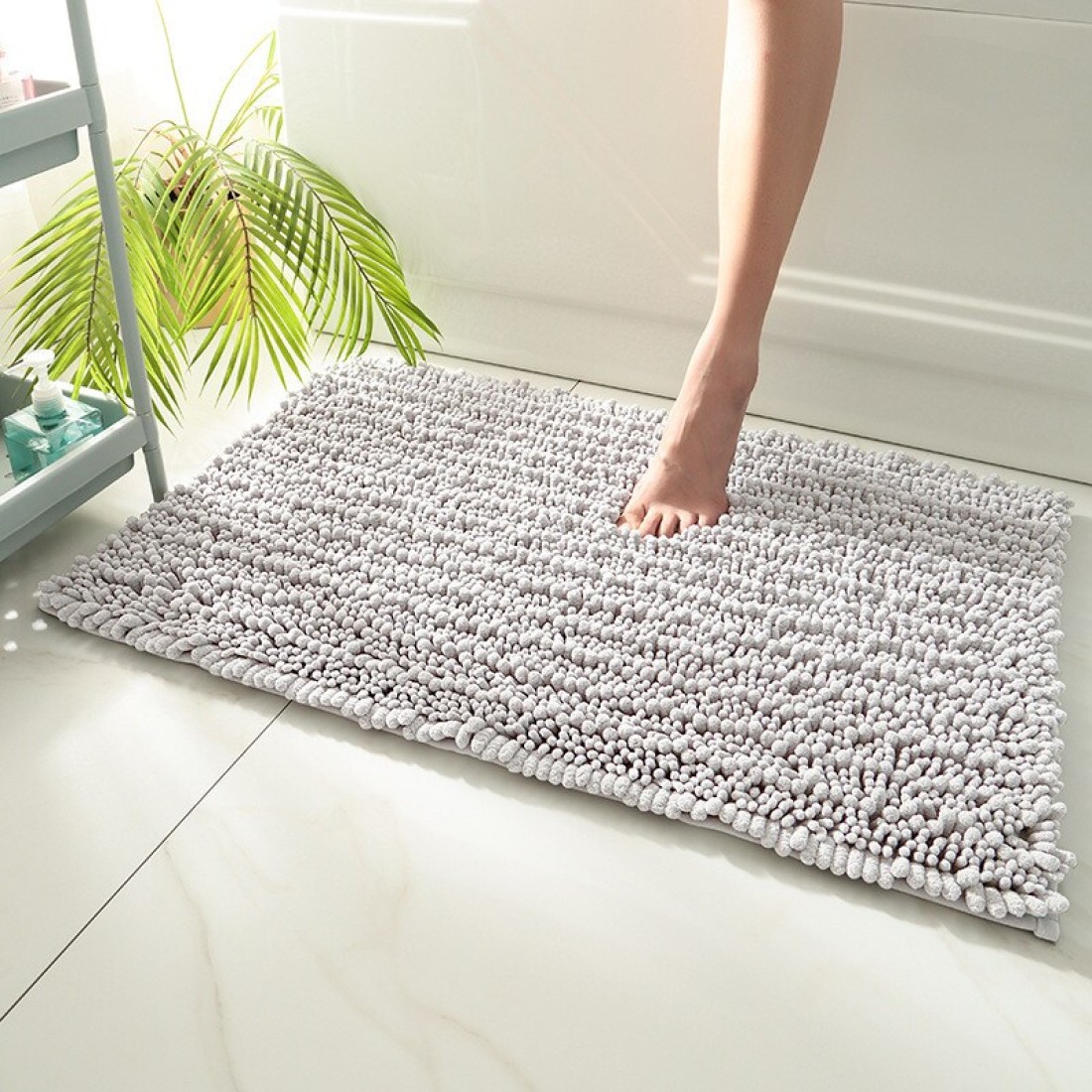 Mei Lifestyle Soft Microfiber Bath Mat, Quick-Dry, Absorbent Chenille with Rubber Backin, Machine Washable Bathroom Mat, Grey