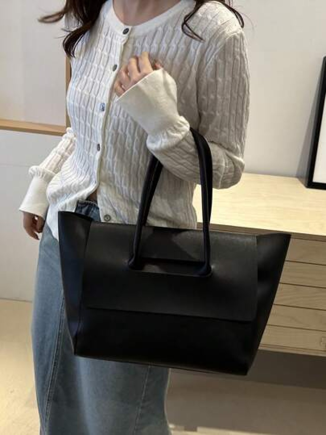 Old Moeny Lightweight Minimalist Flap Large Capacity Tote Bag For Teen Girls Women College Students Rookies White Collar College Commute Outdoors Travel Outings Perfect For Back To School College Midd