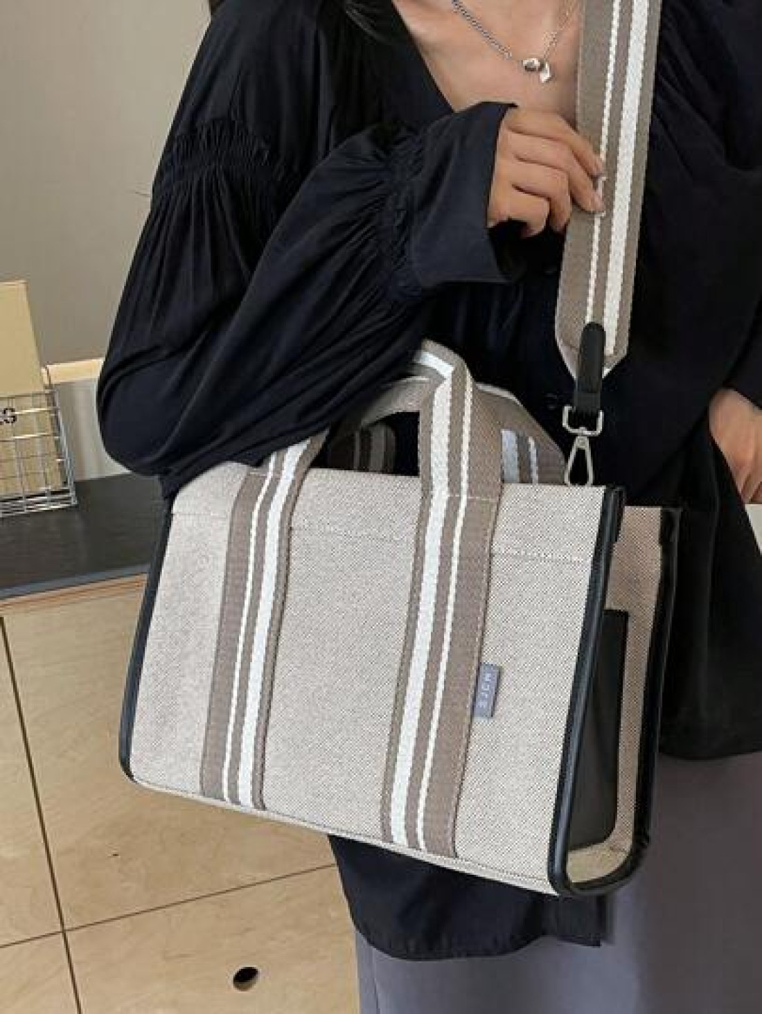 Simple Large Capacity Tote Bag Handbag Shoulder Bag Crossbody Bag School Bag Large Capacity Portable For Teen Girls Women College Students White Collar Workers Perfect For Work Back To School Middle S