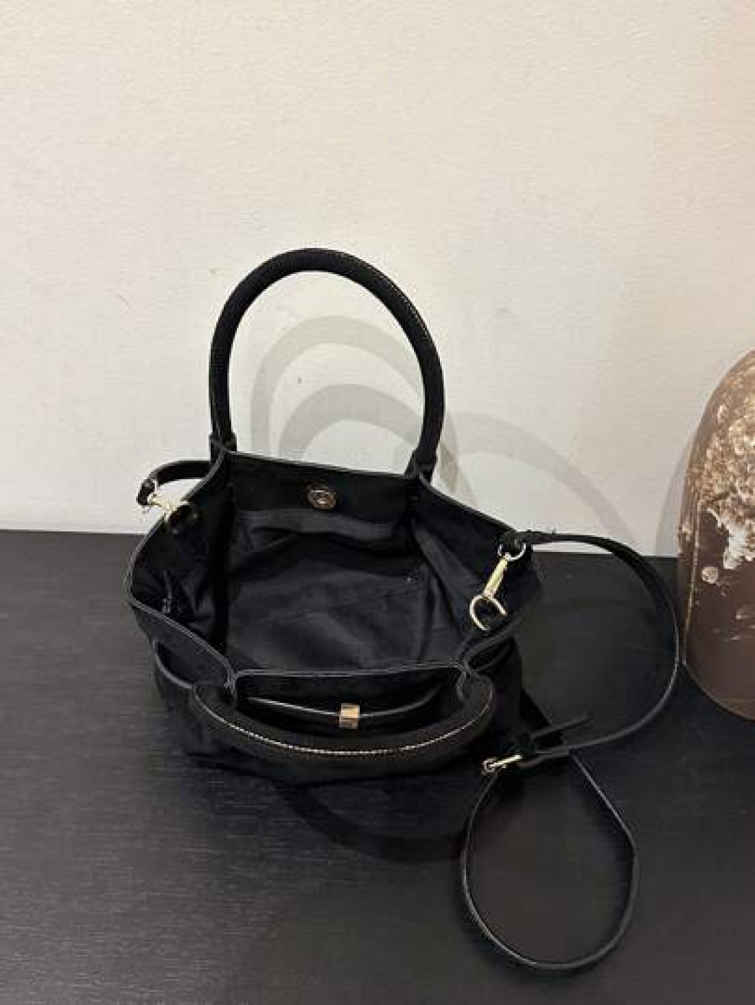 2025 New Vintage Fashion Pleated Tote Handbag Simple Commuter Shoulder Crossbody Bag