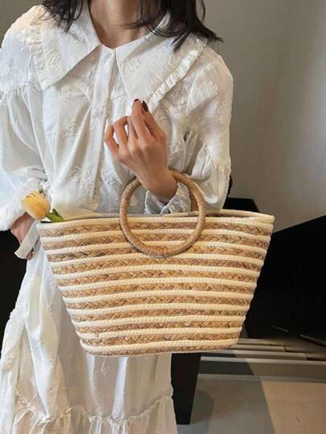 New Straw Tote Bag Large Capacity Women Casual Versatile Handbag Shopper Bag Striped Round Handle Beach Bag For Vacation Travel