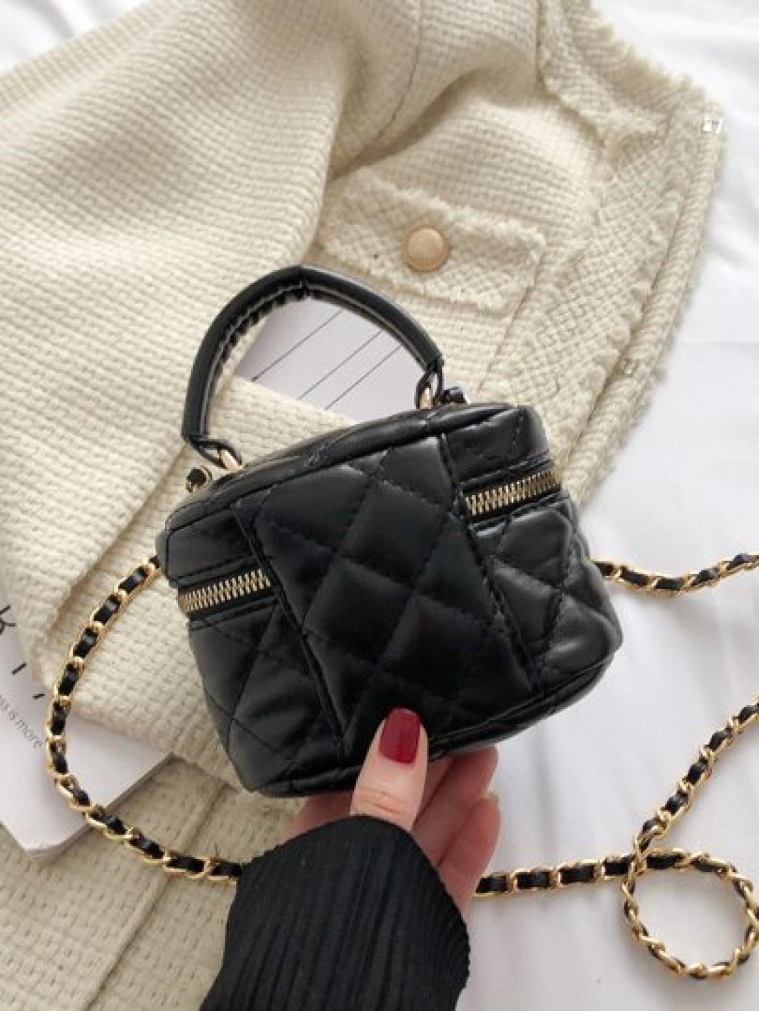 Lightweight Mini Bag Chain Bag Quilted Thread Bag Clutch Bag Bucket Bag Crossbody Bag Suitable For Teen Girls College Students And White Collar Workers Perfect For Office University Work Business Comm