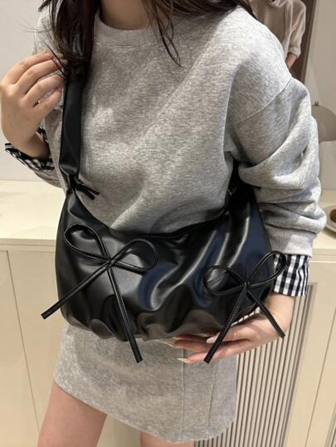 Cross Border Korean Style Elegant Ruffle Cloud Bow Handbag With Chain Shoulder Strap New Fashion Ruffle Underarm Bag
