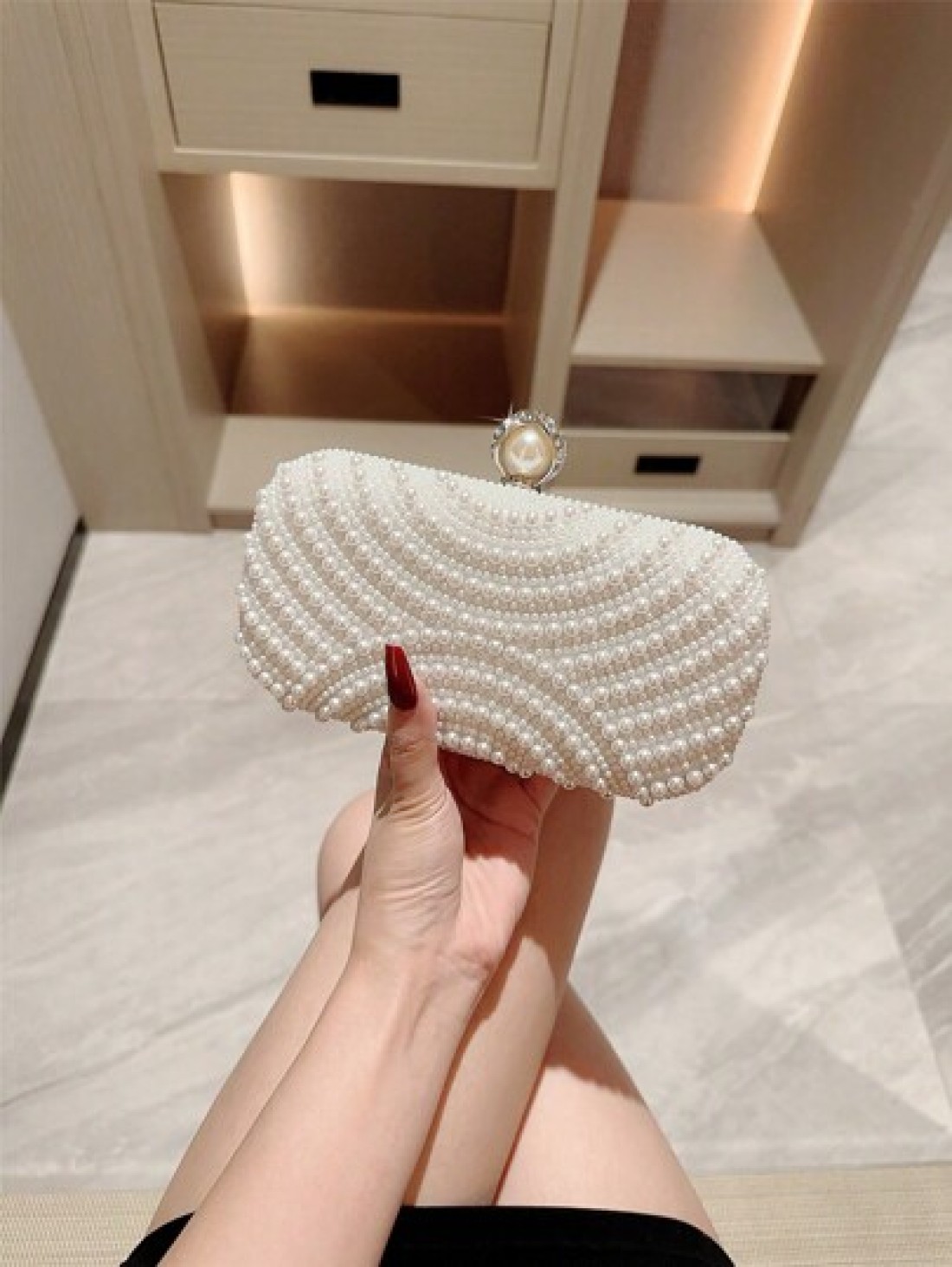 1pc Elegant Faux Pearl Box Shape Evening Clutch Bag White Romantic Wedding Party Purse Luxury Rhinestone Decor Evening Gown Bag Formal Party Crossbody Chain Bag Perfectly Matching With New Years Outfi
