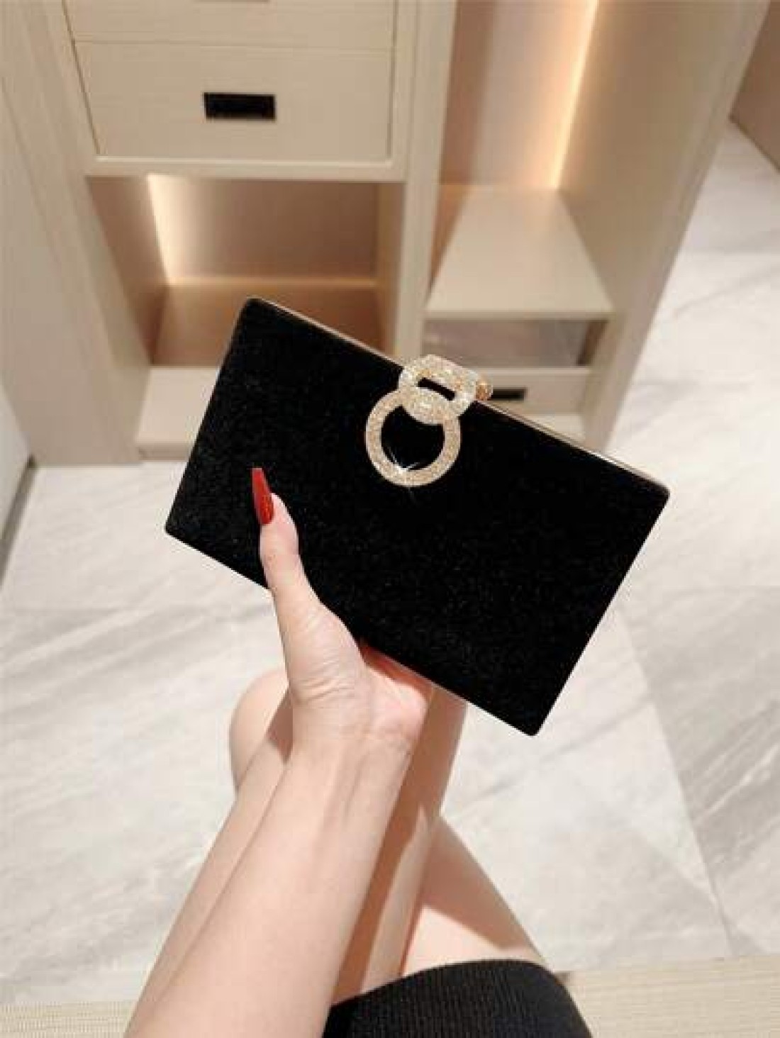 1pc Luxury Velvet Box Shaped Evening Bag Party Bag With Sparkly Crystal Button Decor Suitable For Formal Gown Prom Wedding Banquet Perfect For Party Wedding Prom Dinner Banquet Matching With Holiday P