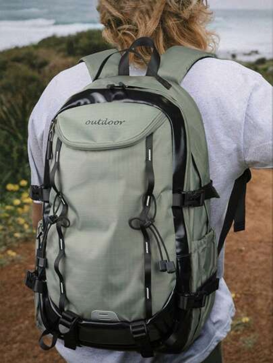 Large Capacity Outdoor Hiking Backpack Multifunctional Unisex Backpack For Travel Hiking Sports Water Resistant Padded Shoulder Straps To Relieve Fatigue Holiday Essentials Men Essentials