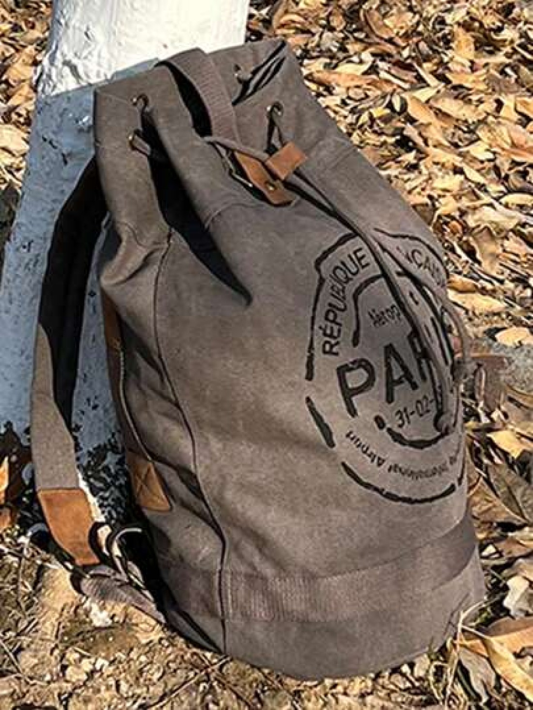 Men s Fashion Bag A Comfortable And Durable Commuter Handbag Daily Bucket Bag Wallet Drawstring Bag Men s Bucket Wallet Clutch And Drawstring