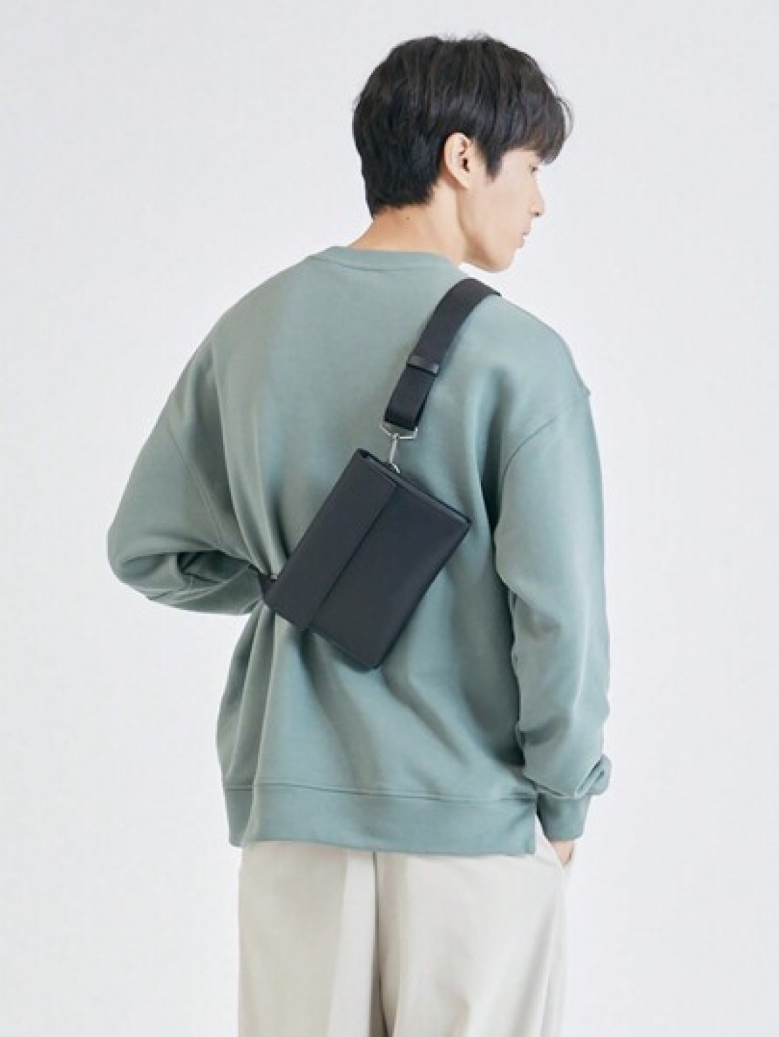 1Pc Black Fashionable Flap Over Crossbody Bag Sling Bag Messenger Bag Leather Bag For Commute Business Going Out Anti Theft Waterproof Gifts PU Leather Business Casual Minimalist Holiday Essentials Gi