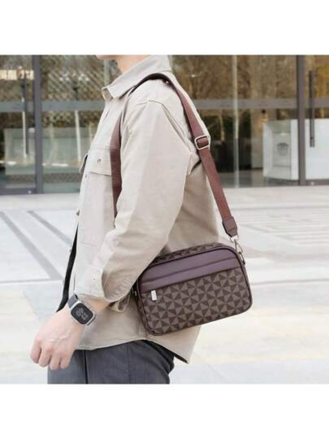 1pc Fashionable Versatile Casual Messenger Bag