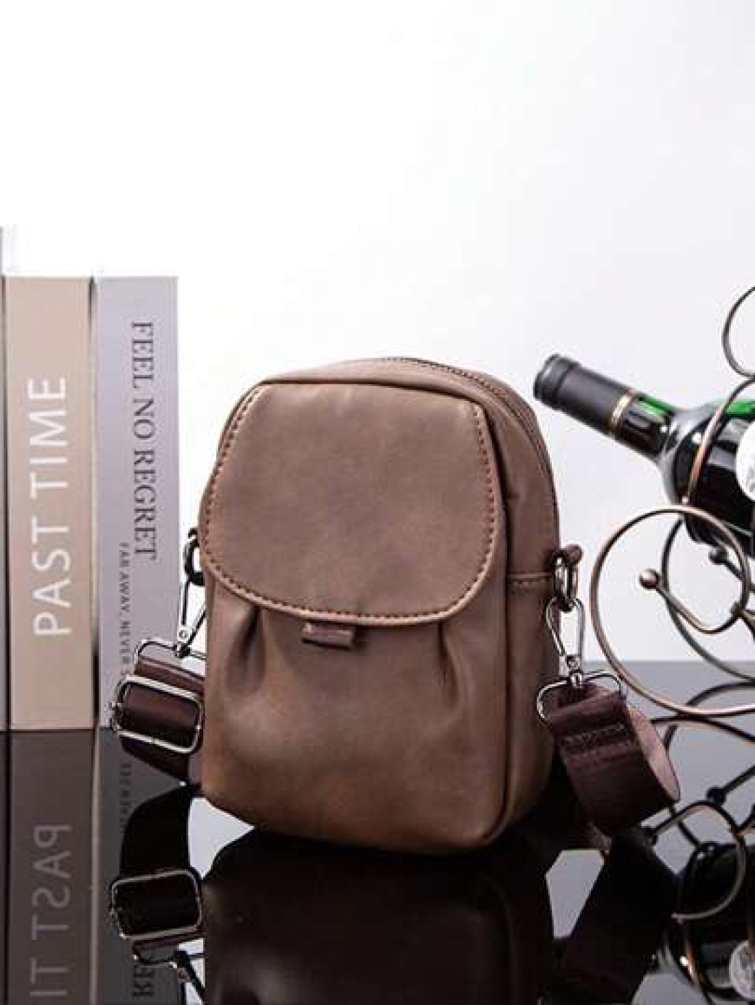 Men s New Phone Bag Korean Style Leather One Shoulder Messenger Bag Outdoor Casual Mini Waist Hanging Bag Flap Cover Square Bag In Cowhide Leather