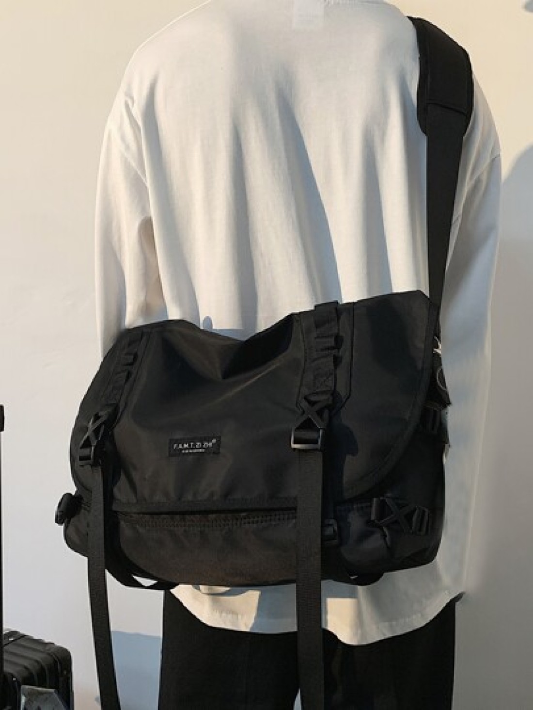 High School Students University Multifunctional Sling Bag Casual Bag Men Buckle Decor Letter Graphic Crossbody Bag With Coin Schoolbag College Outdoor Christmas Men Bag Student Bag College Bag Laptop