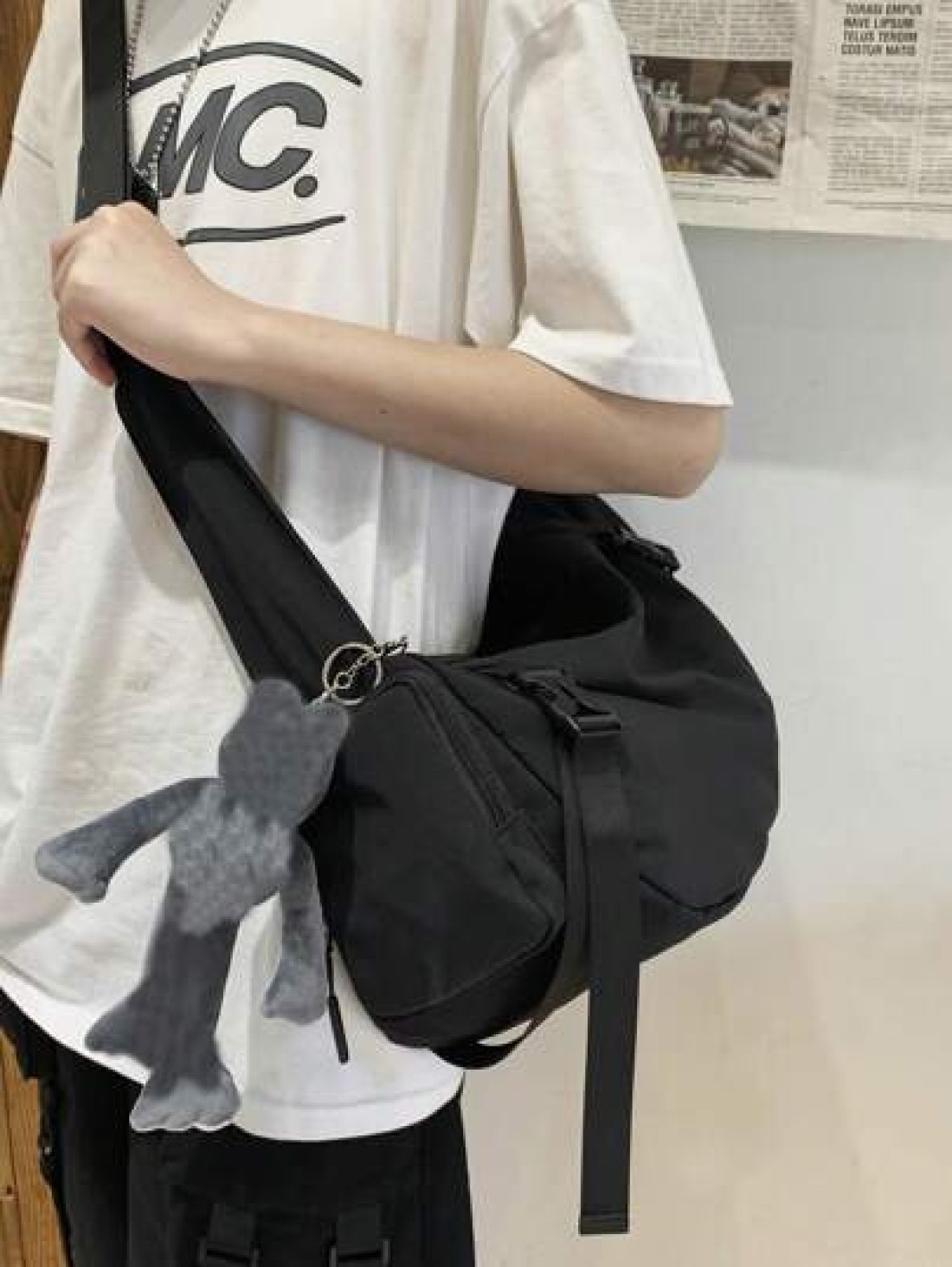 Men s Large Capacity Messenger Bag Waterproof Shoulder Bag Versatile Messenger Bag Student Campus Backpack Suitable For Going Out And Daily Commuting Solid Color Men s Bag Excluding Pendants Bag Chris