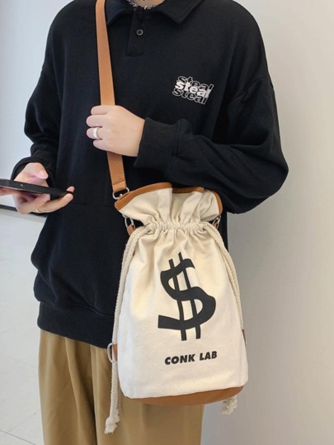 Mini Bucket Bag Letter Print Drawstring Handbag Schoolbag Sling Bag Sport Bag For High School University Student For Travel College School Shoulder Bag Crossbody Bag Gifts Scream Men Bag Winter Outdoo
