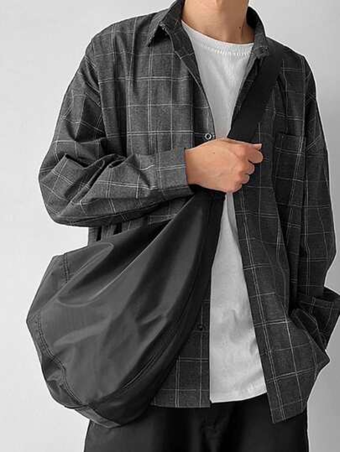 1pc Black Solid Color Nylon Cloth Water Proof Crescent Shaped Shoulder Bag With Large Capacity And Zipper Suitable For Men s Daily Commuting Traveling And School College Bag Purse Holiday Storage Bag