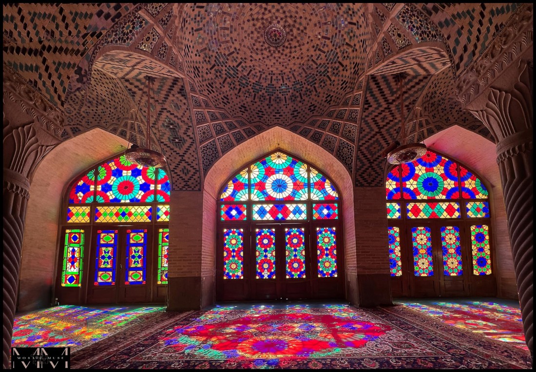 Puzzles To Keep Oriental Architecture 1000 Pieces Premium Jigsaw Puzzle Magnificent Iranian Architecture in NasiralMulk Mosque in Shiraz Iran
