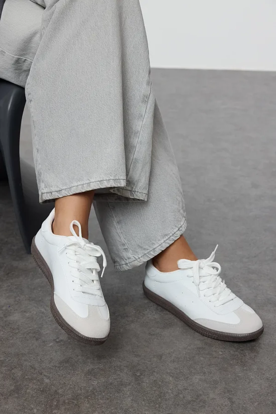Trendyol Shoes White Retro Lace-Up Women's Sneakers Takaw25Sn00005