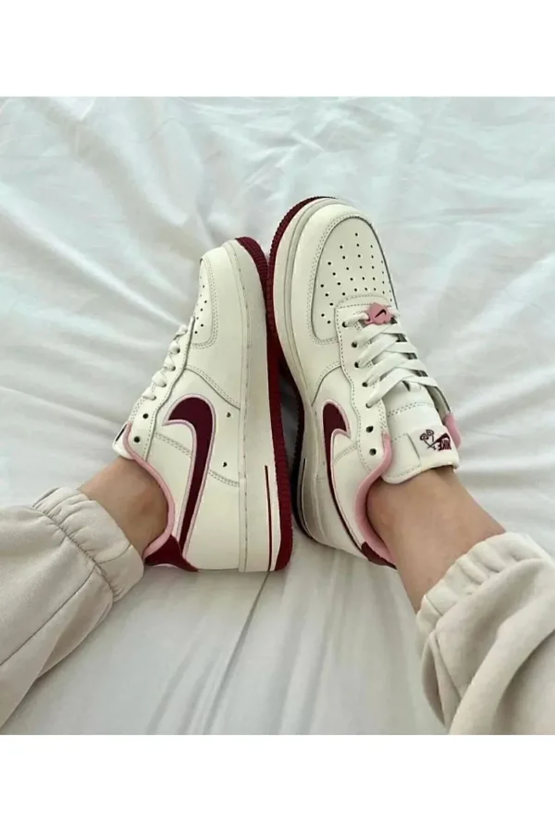 Nike حذاء رياضي Air Force 1 Low - 2023 Valentine's Day