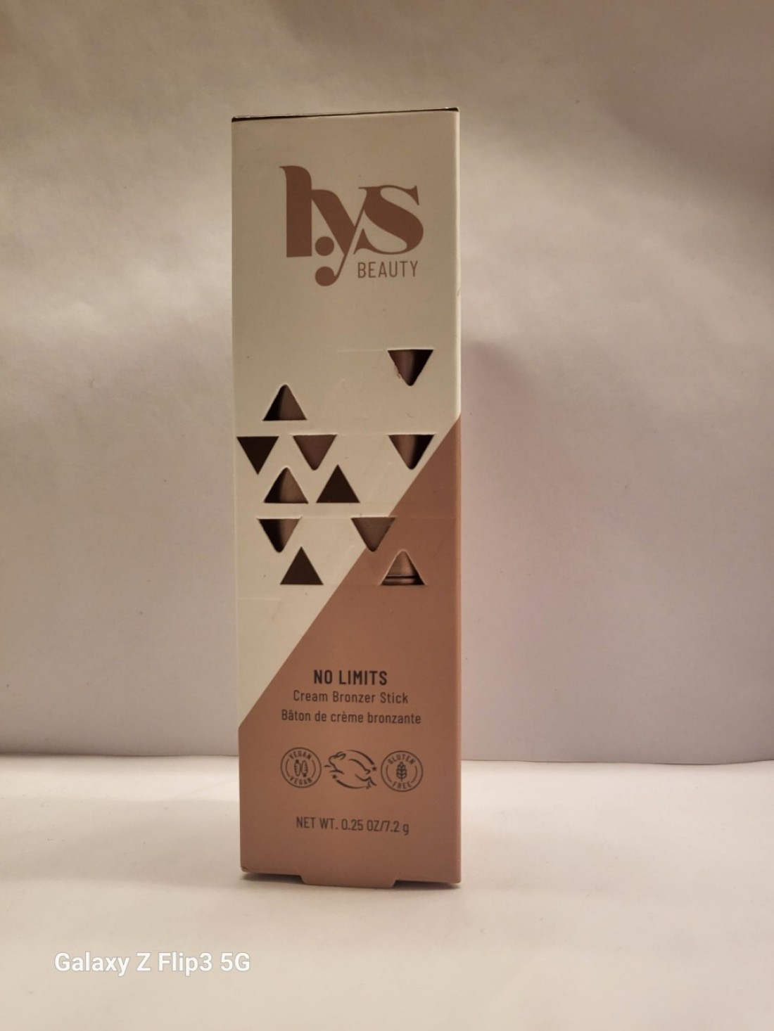 LYS No Limits Cream Bronzer and Contour Stick Worthy One size