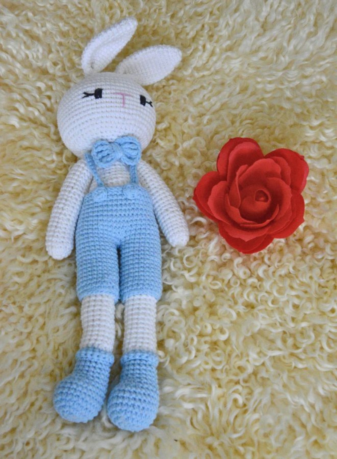 Exquisite Handcrafted Crochet Doll: Enchanting and Huggable Amigurumi Creation, Crafted with Care from 100% Cotton, Ideal for Children, A Thoughtful Gift and Captivating Nursery Accent