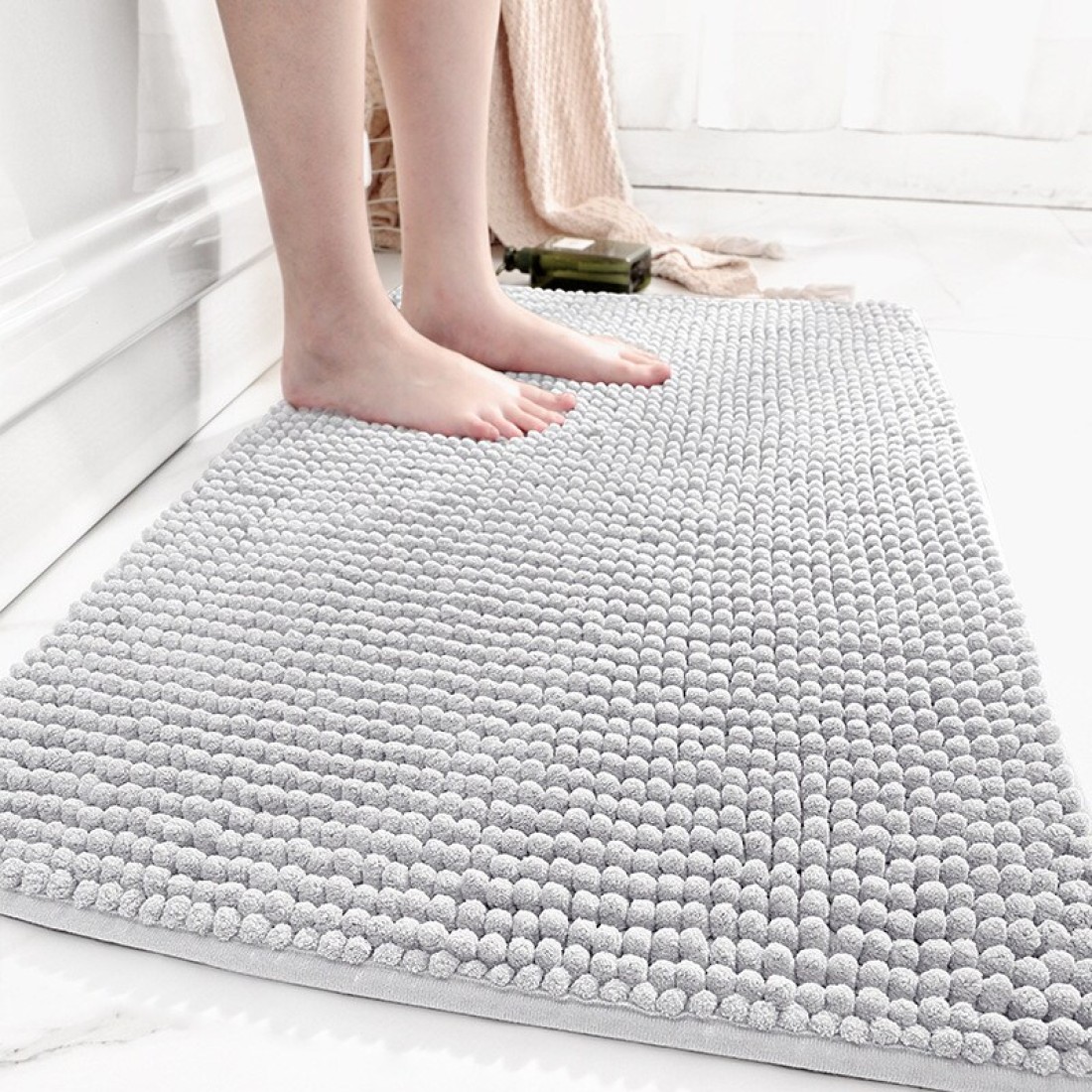 Mei Lifestyle Soft Microfiber Bath Mat, Quick-Dry, Absorbent Chenille with Rubber Backin, Machine Washable Bathroom Mat, Grey