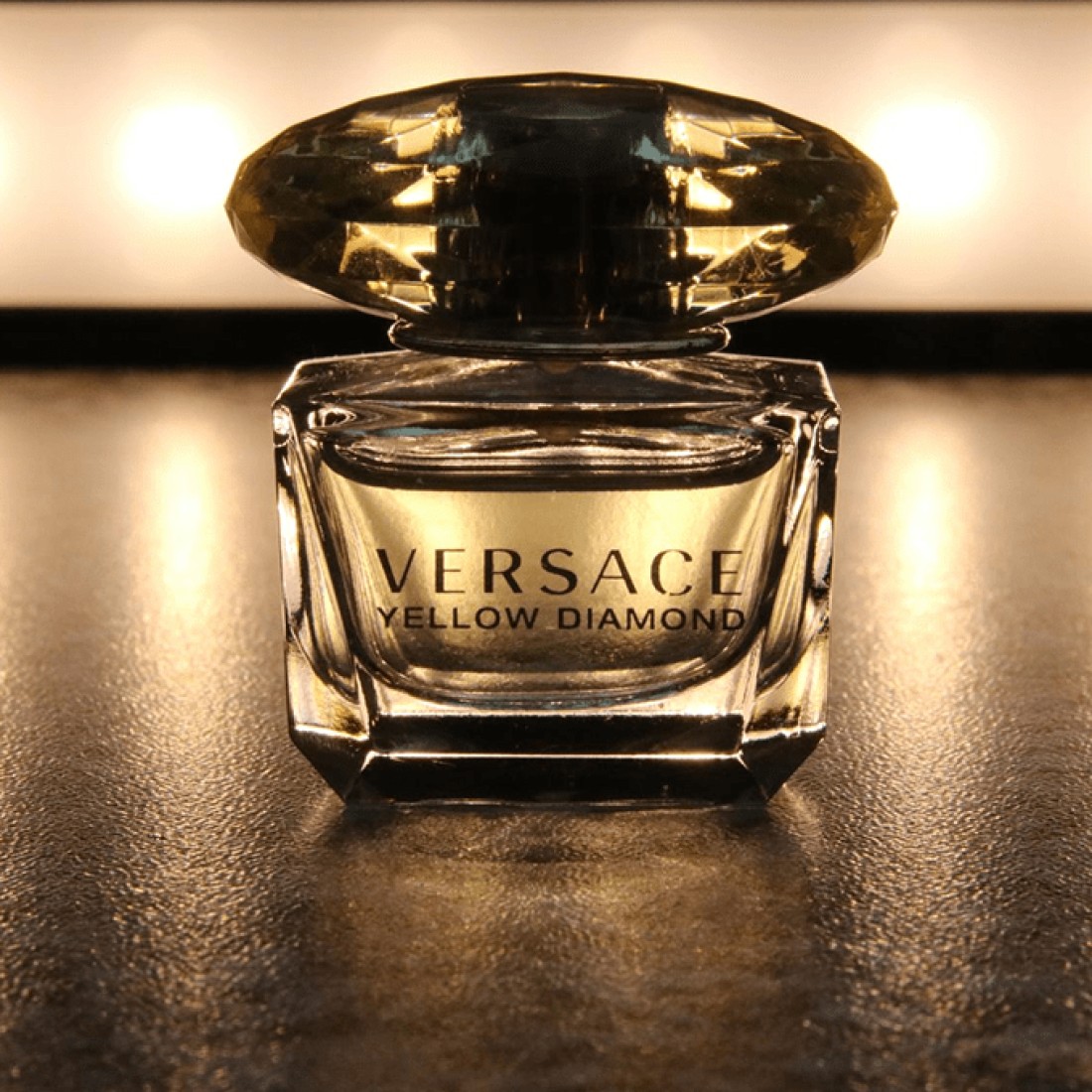Versace Yellow Diamond For Women - Eau De Toilette
