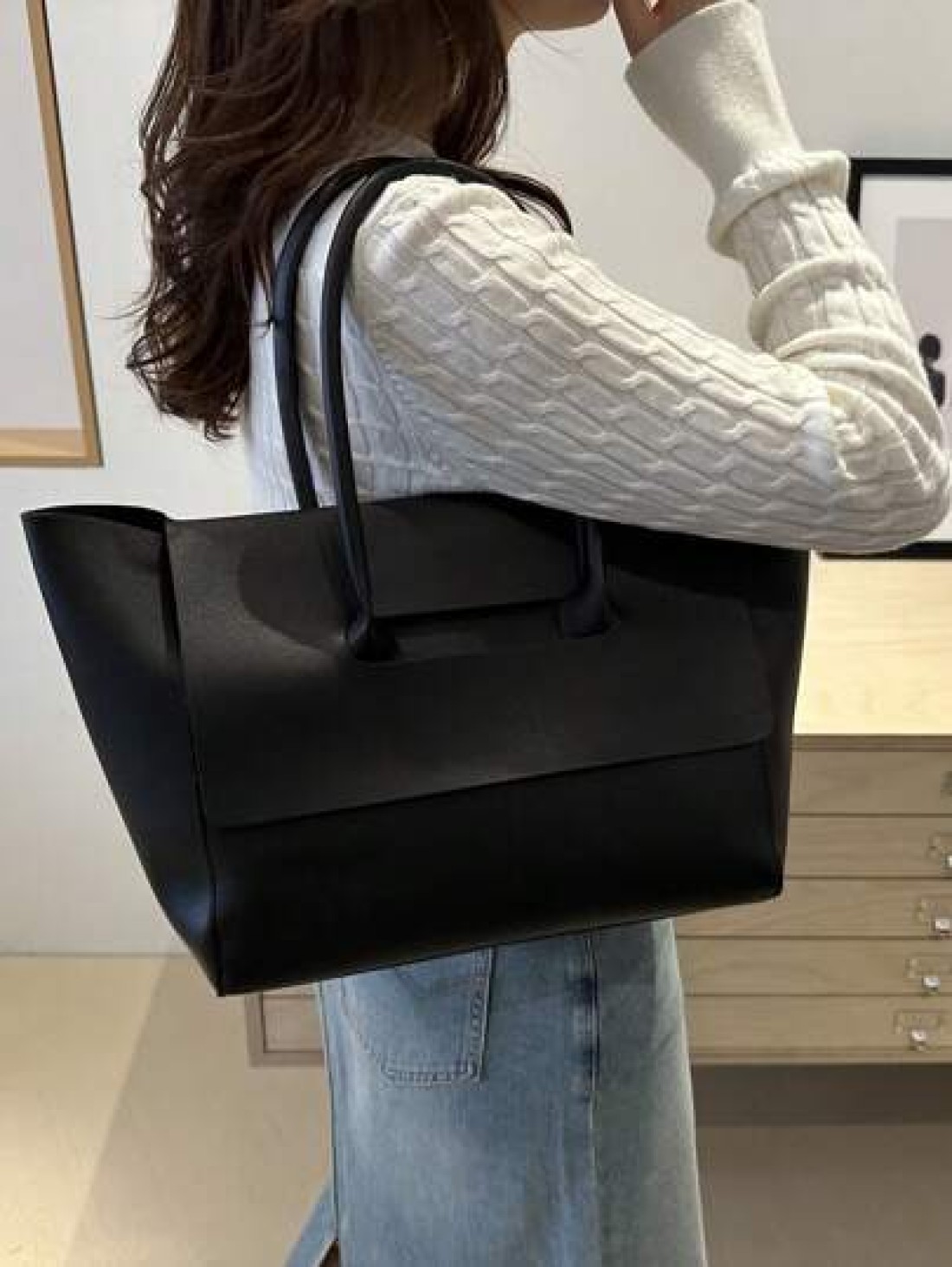Old Moeny Lightweight Minimalist Flap Large Capacity Tote Bag For Teen Girls Women College Students Rookies White Collar College Commute Outdoors Travel Outings Perfect For Back To School College Midd