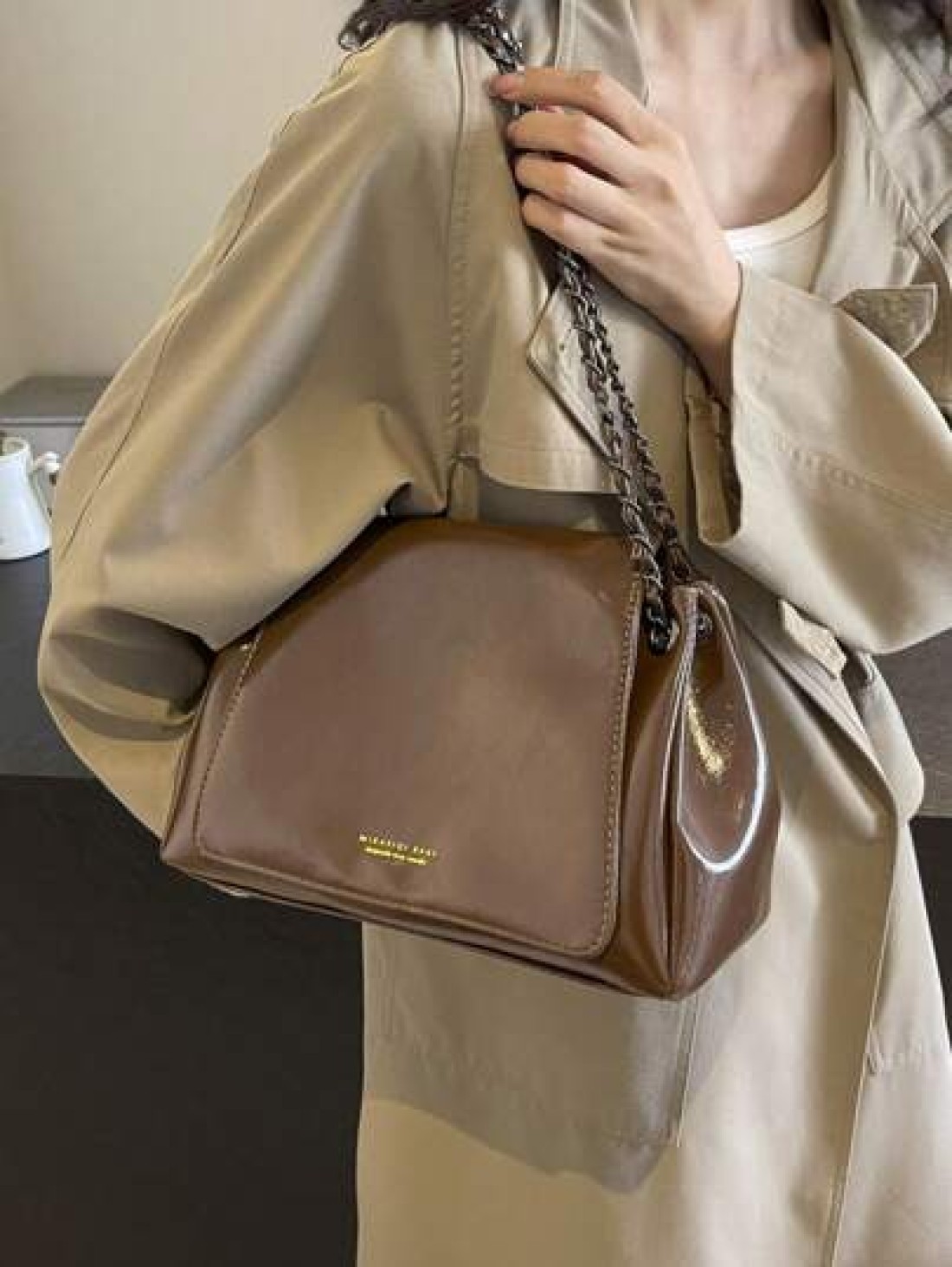 Women s Oiled Wax Leather Tote Bag With Shoulder Chain Large Crossbody Bag