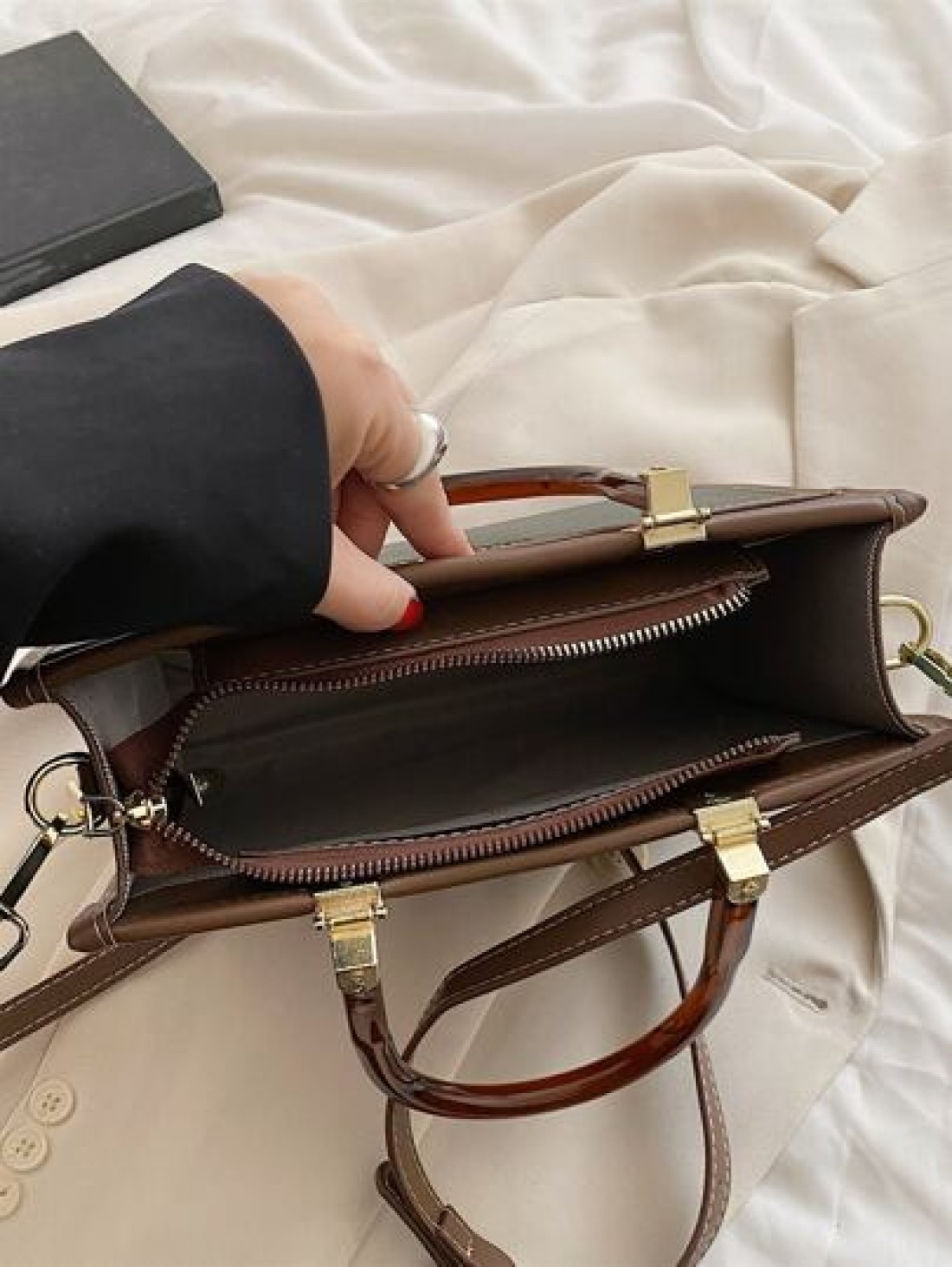 BELLEBORG Old Moeny Lightweight Business Casual Litchi Embossed Letter Detail Square Bag For Women Rookies White Collar Workers For Teen Girls Women College Students Rookies White Collar Workers Perfe