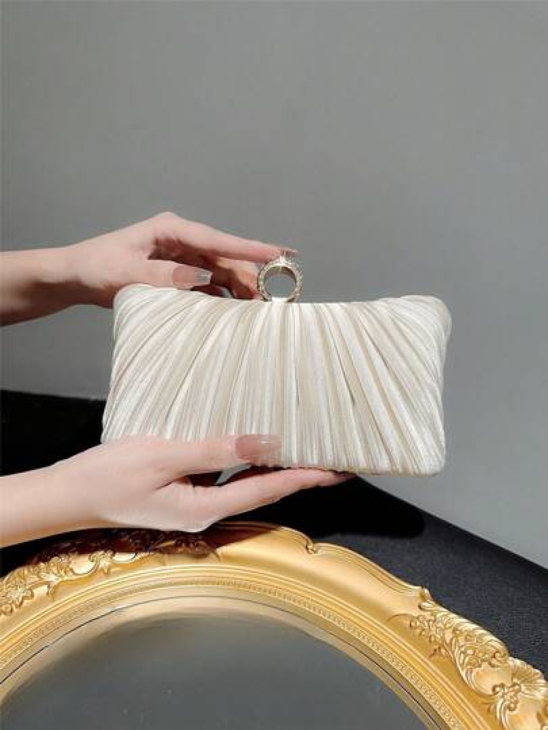 Women Fashionable Shiny Ring Buckle Pleated Satin Box Clutch Bag For Evening Dress Formal Party Prom Wedding Chain Handbag