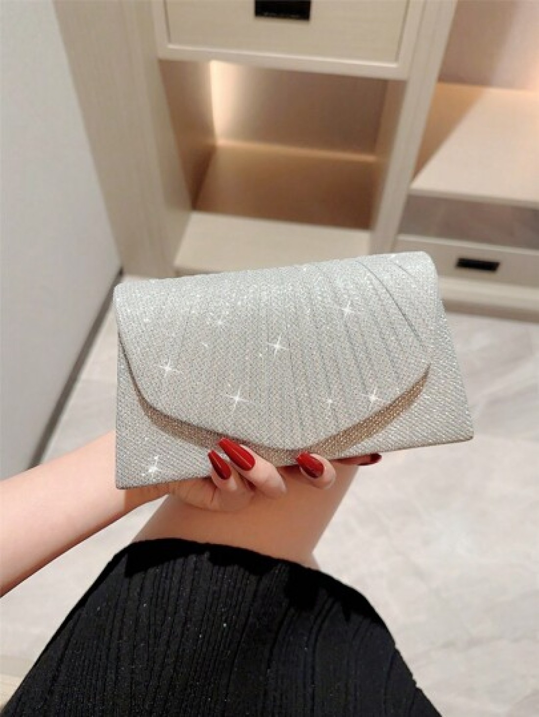 A Glittering Shiny Flip Evening Bag Mini Party Clutch With Pleated Design Envelope Bag With Chain Tready Bride Bag Perfect For Party Wedding Prom Dinner Banquet Matching With Wedding Dress Formal Dres