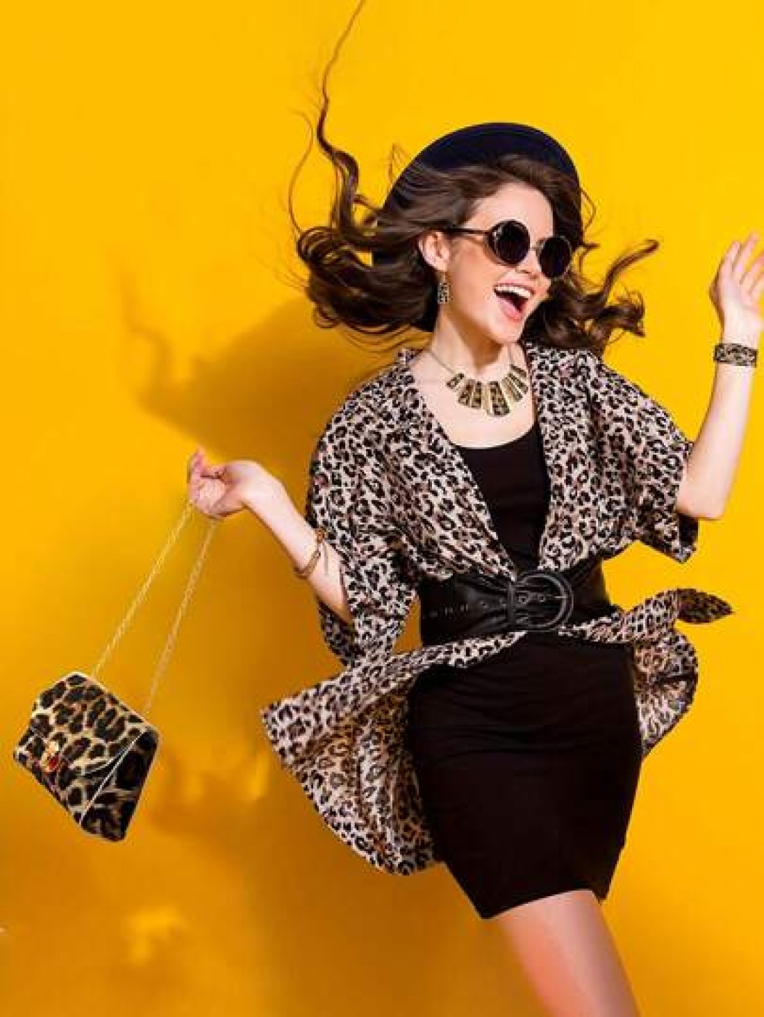 4pcs Leopard Print Jewelry Set For Women Alloy Earrings Bracelet Necklace With Tassel Pendant And Clutch Purse Sexy Street Style Accessories For Daily Wear Vacation And All Seasons