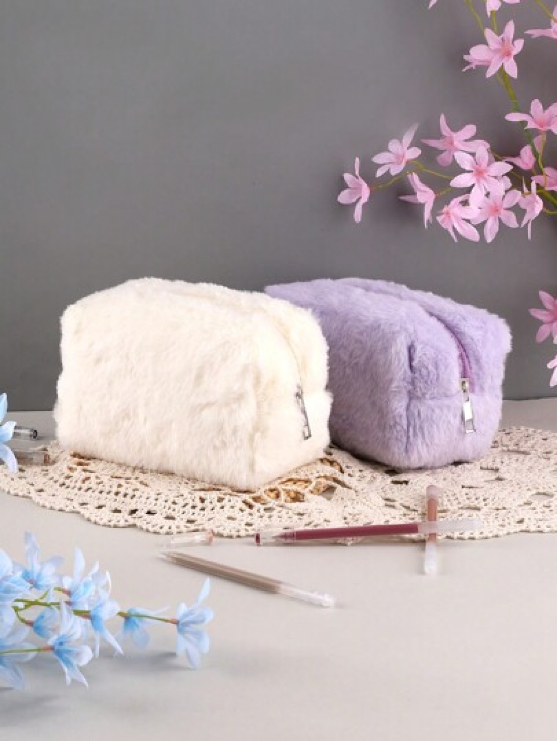 1pc Plush Cosmetic Bag Large Capacity Storage Bag Travel Portable Pencil Case Zipper Toiletry Bag Gift For Girls Women Back To School