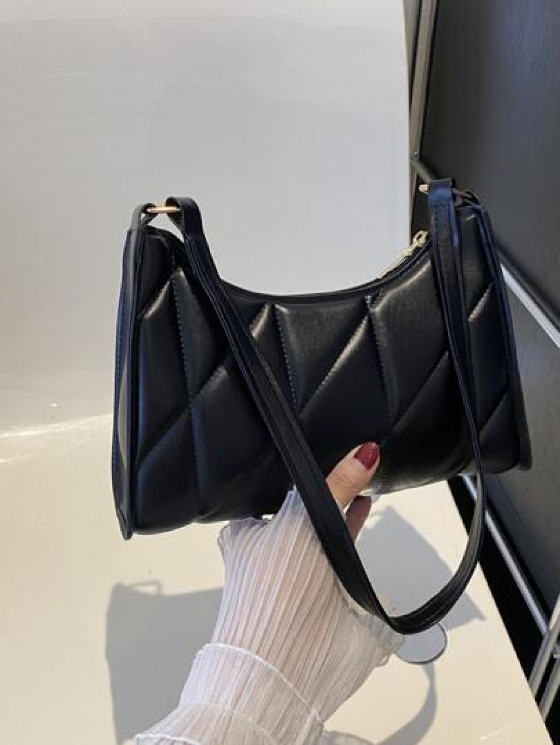 Lightweight Business Casual Mini Quilted Flap Fashionable Square Bag For Teen Girls Women College Students Rookies White Collar Workers Perfect For Office College Work Business Commute Outdoors Travel