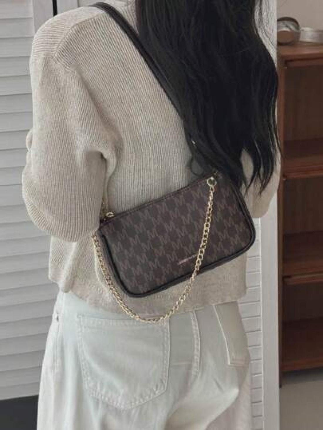 In 2024 The New Fashion Classic Joker Pu Waterproof Fabric Letter Pattern Printing Design Metal Chain Decoration Design Baguette Bag Shoulder Bag Is Suitable For Shopping