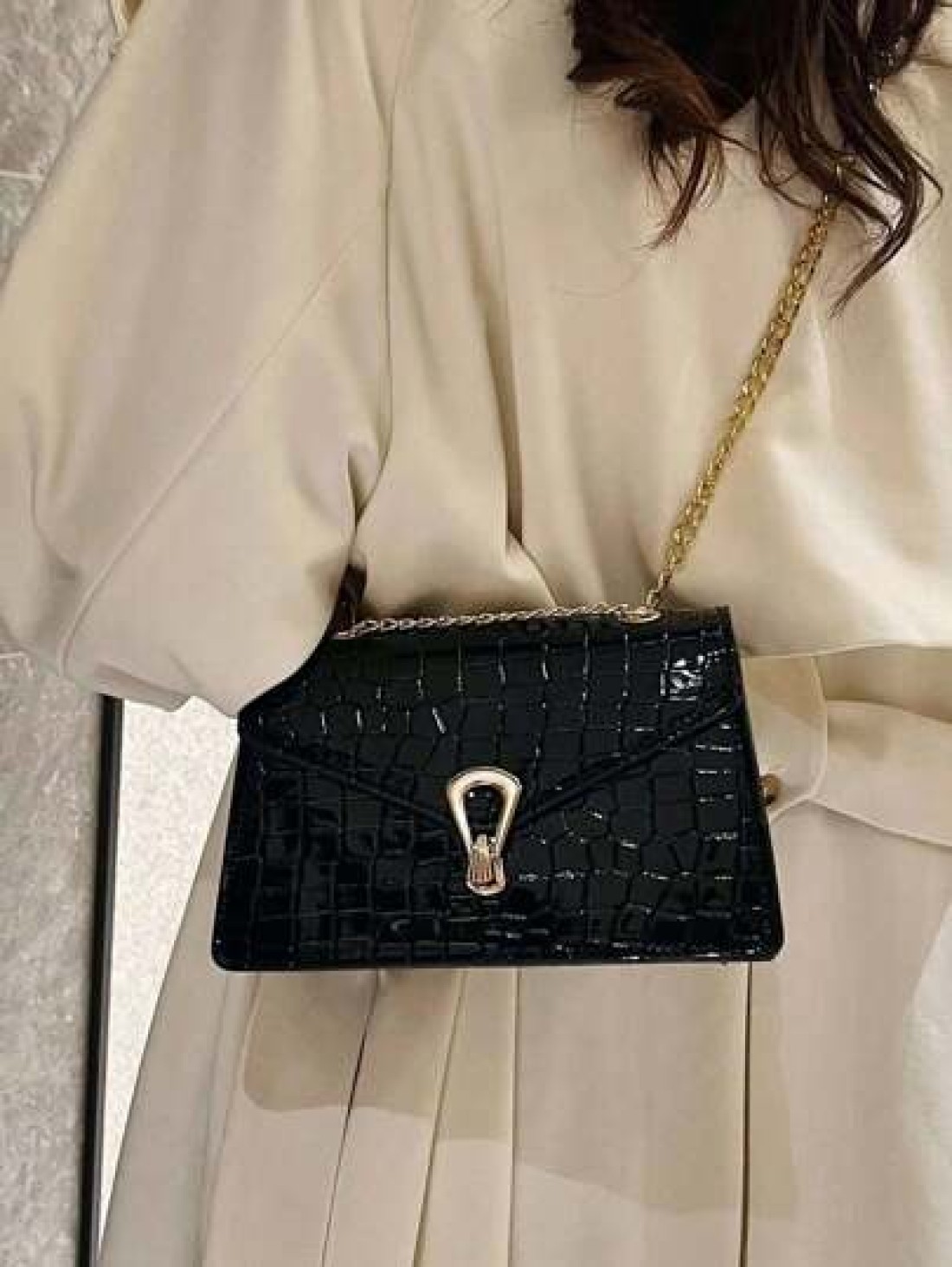 Crocodile Embossed Flap Chain Square Bag Lightweight Business Casual Small PU Leather Solid Color Square Shoulder Bag Perfect Sling Bag For Daily Use For Teen Girls Women College Students Rookies Whit