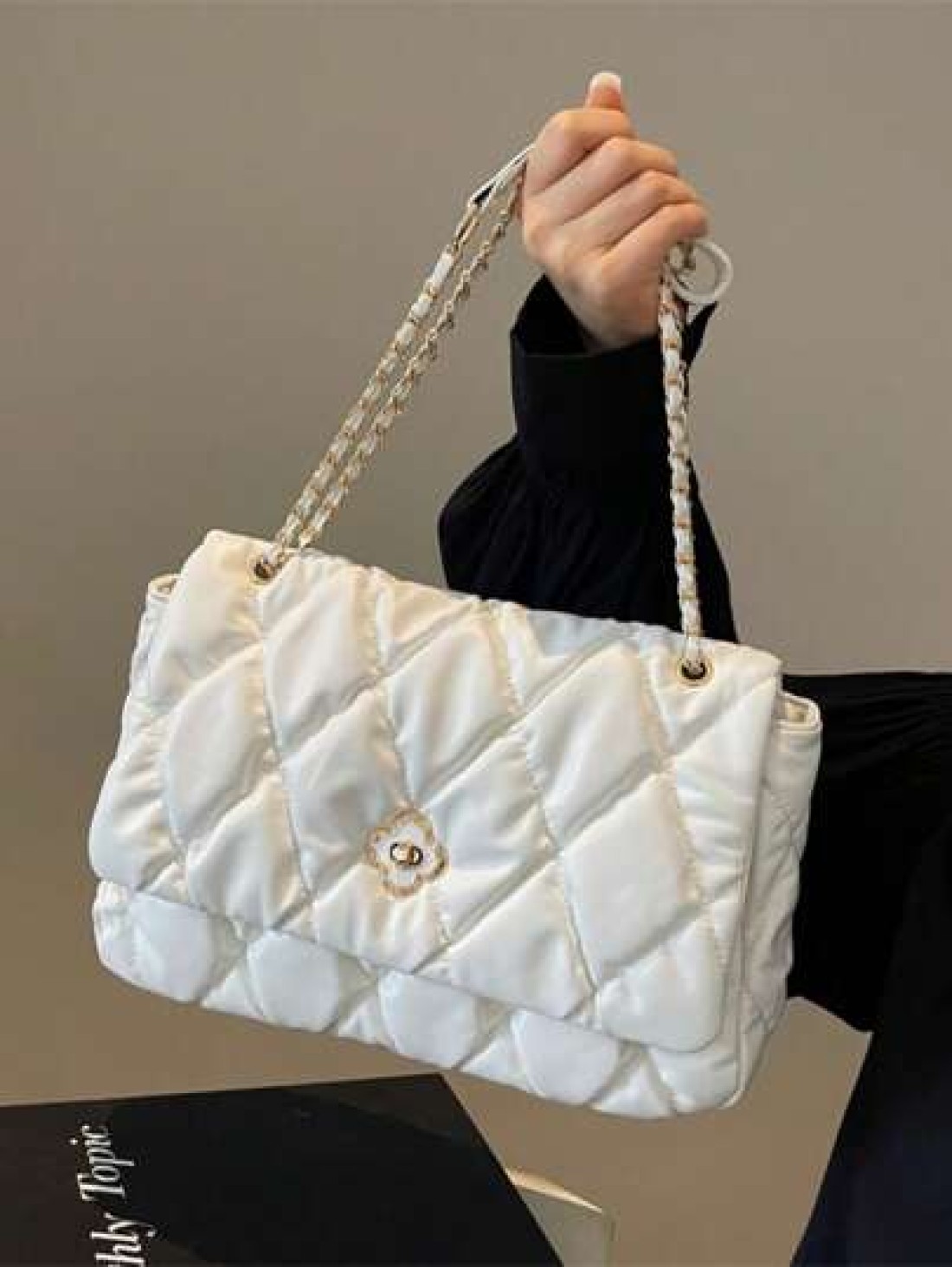Women s Shoulder Bag Diamond Embroidery Line Flip Soft Bag Pillow Bag Large Capacity Portable Fashion Bag