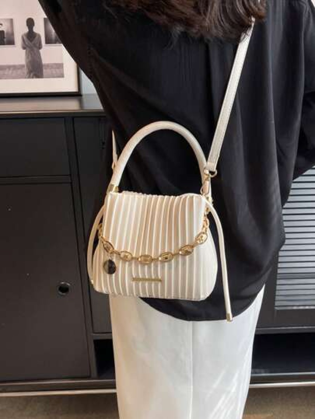 Mini Pleated Bucket Bag With Chain Decor