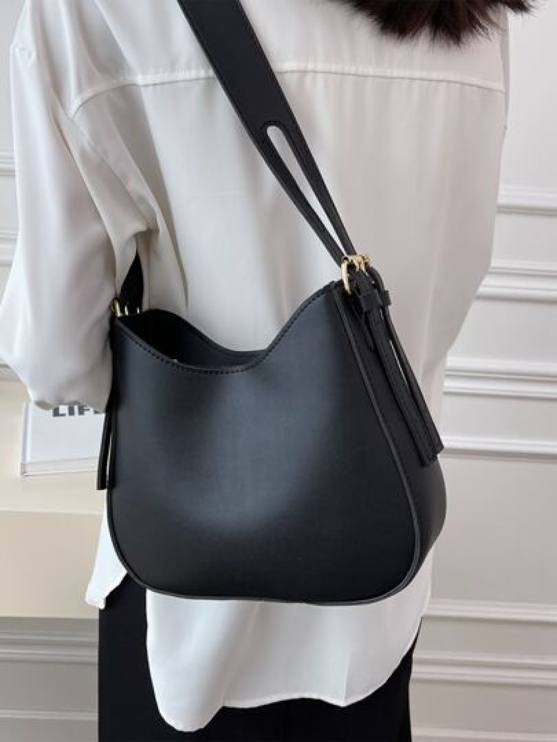Minimalist Adjustable Strap Hobo Bag