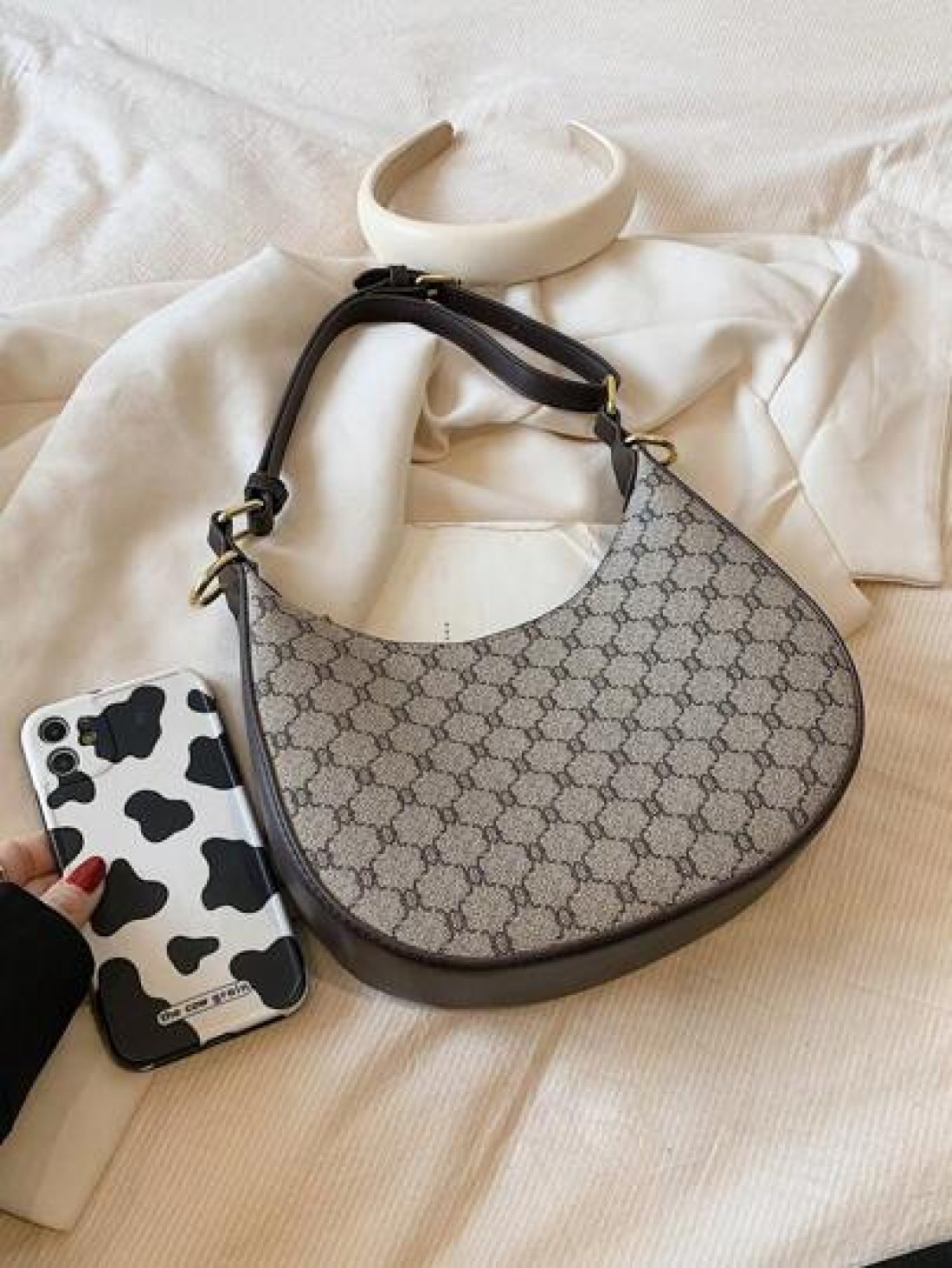 1pc 2025 New Vintage Pattern Half Moon Shape Shoulder Handbag For Women Daily Use Holiday Party Gifts
