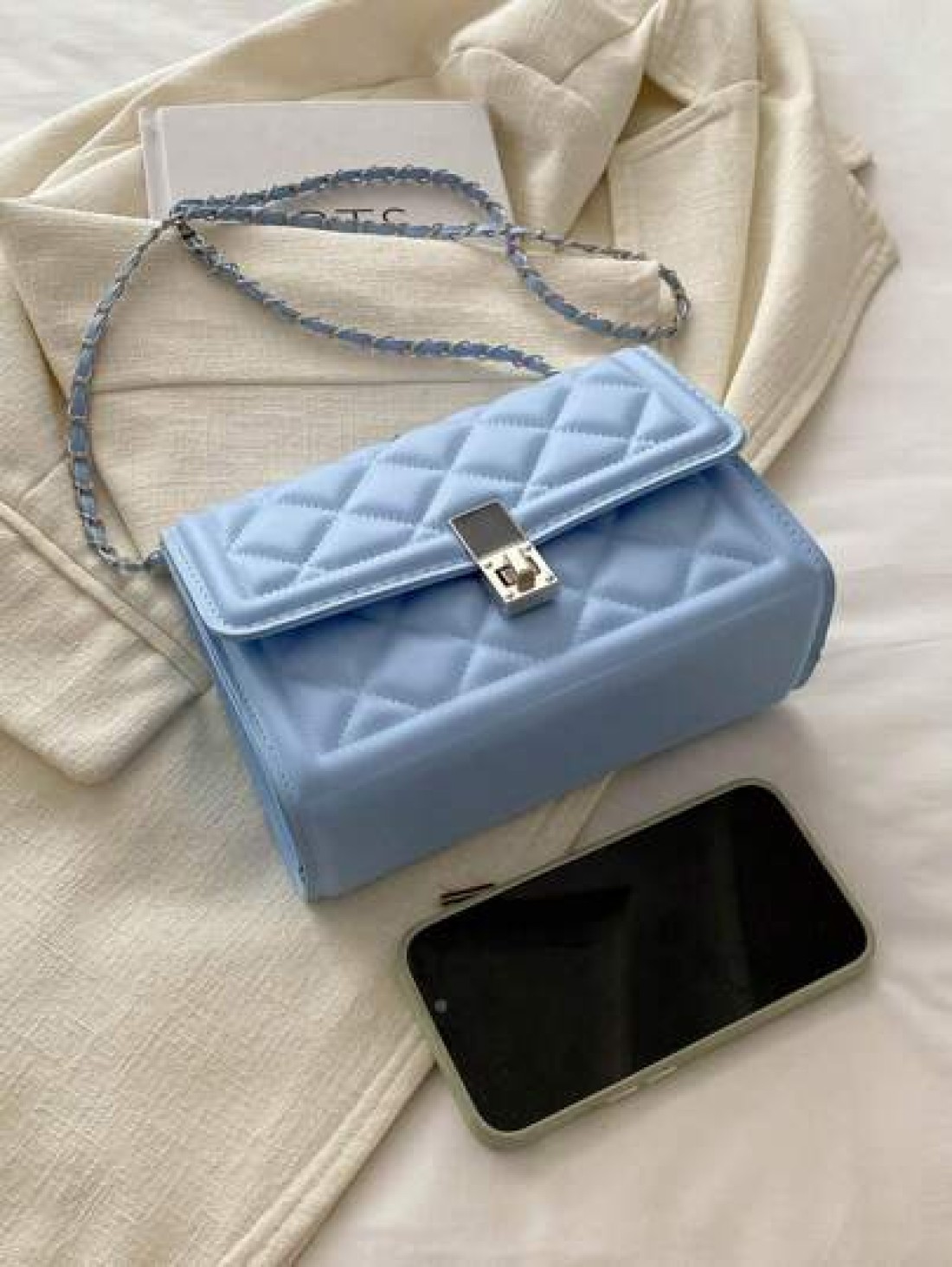 Fashion Solid Color Quilted Square Chain Shoulder Bag Versatile Flap Banquet Evening Bag New Lightweight Handbag Purse Daily Commuting Messenger Bag For White Collar And Student Casual Mobile Phone Co