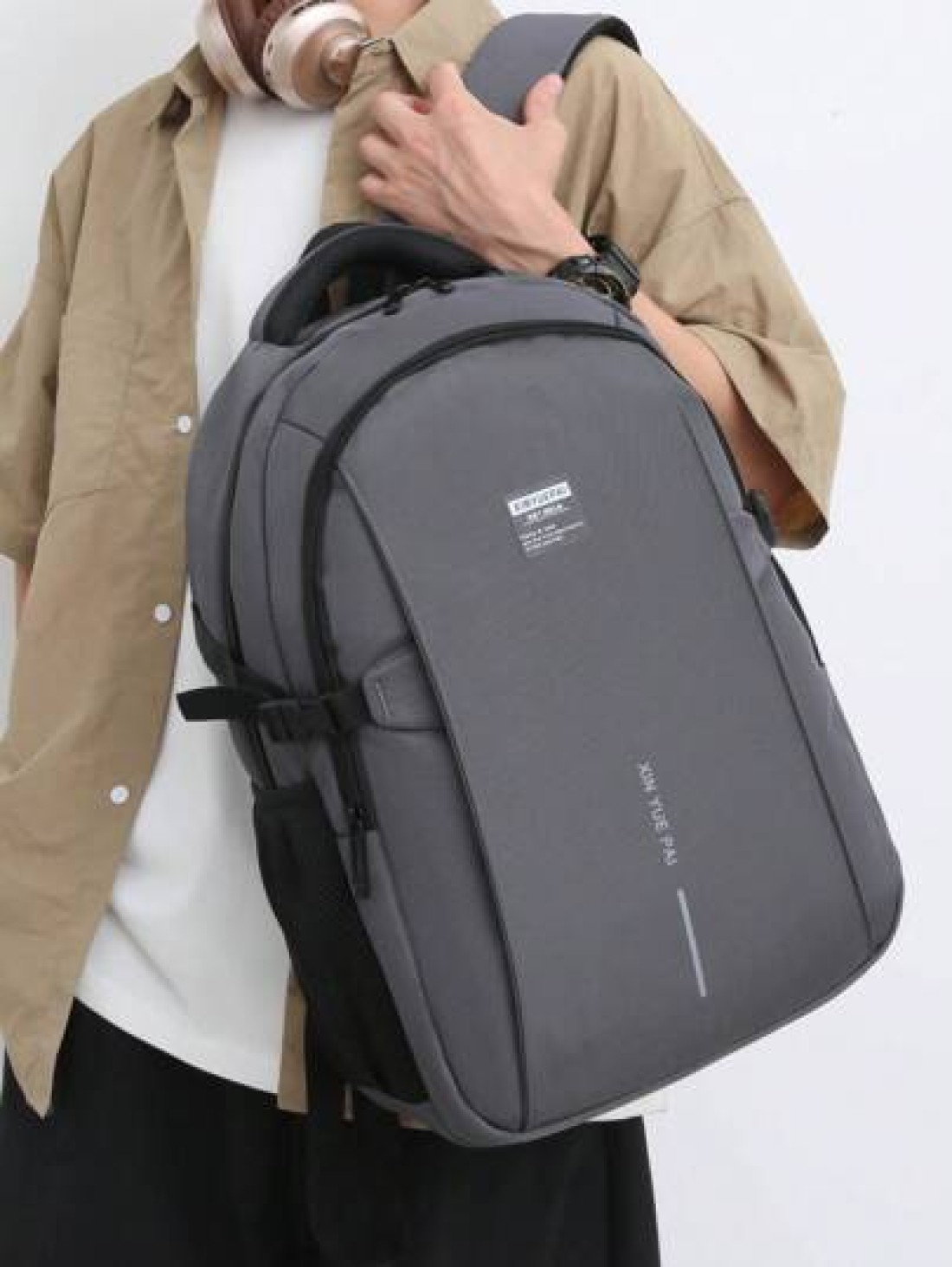 Fashionable Men s Large Capacity Backpack With High End Fabric For Travel And Business