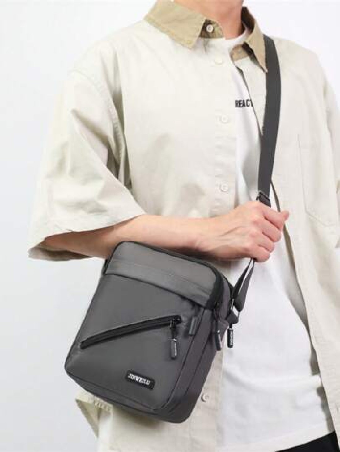 Fashion Large Capacity Men Shoulder Bag Travel Small Square Bag