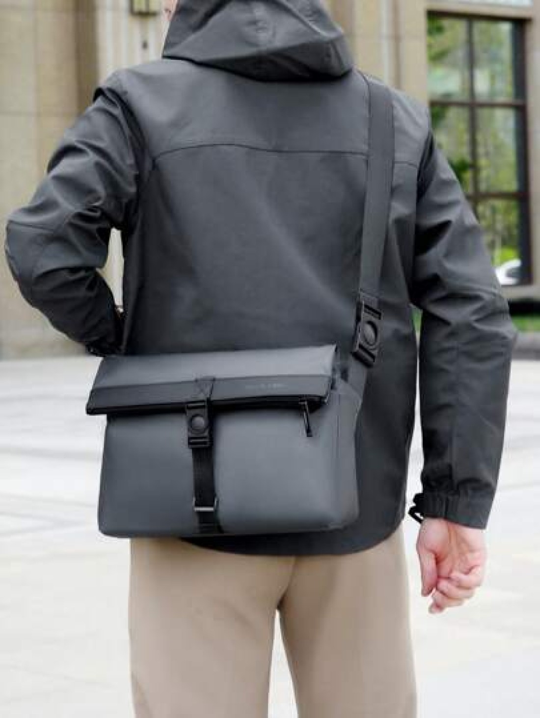 1pc Casual PU Leather Messenger Bag For Men Gray Solid Color Fashionable Shoulder Bag For Business Commuting College Student School Backpack With Large Capacity Waterproof Lightweight And Adjustable S