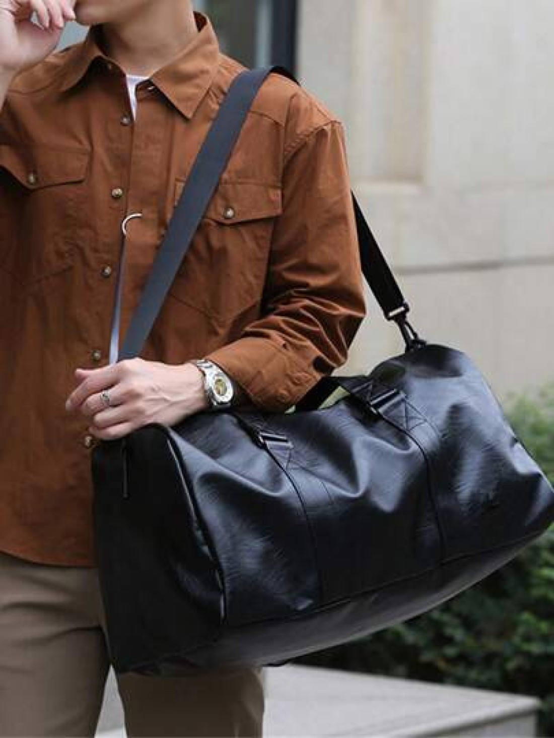 Fashion Soft Leather PU Large Capacity Duffel Bag Dry And Wet Separation Travel Bag Independent Storage Shoes Fitness Bag Multi Function Boarding Bag Necessary Mommy Bag With Children Suitable For Sch