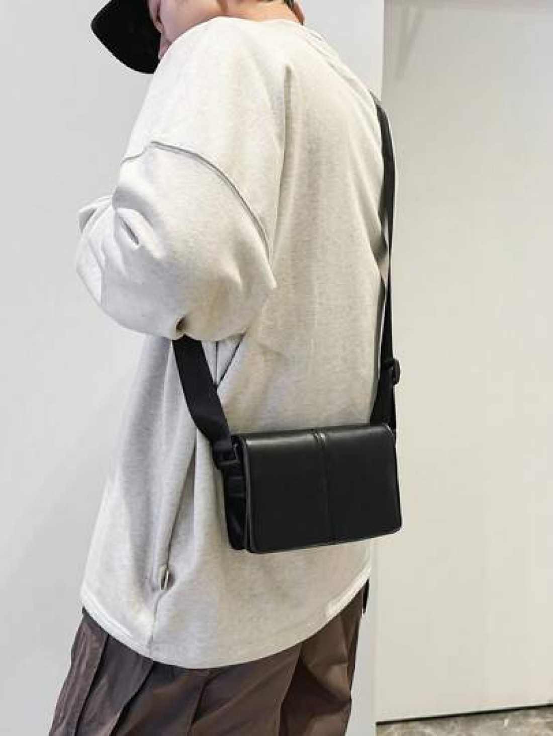 peach tree Men s Box Bag Shoulder Bag Crossbody Bag Square Bag Business PU Waterproof Flap Bag Wallet Neutral Business Storage Bag Suitable For Business Travel Toiletries Tools Storage Large Capacity