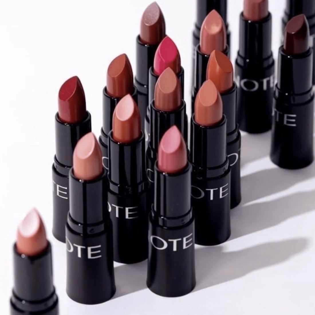 NOTE Cosmetique Mattemoist Lipstick