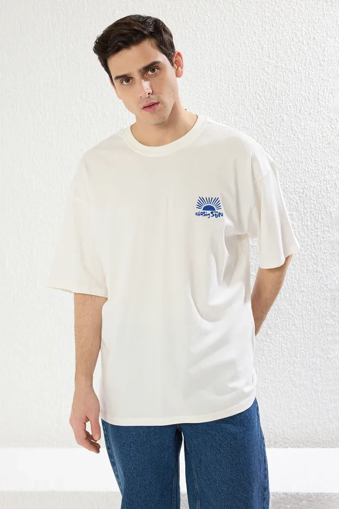 Trendyol Collection Unisex Ecru Oversize Printed Cotton T-Shirt - Tmnss25Ts00031
