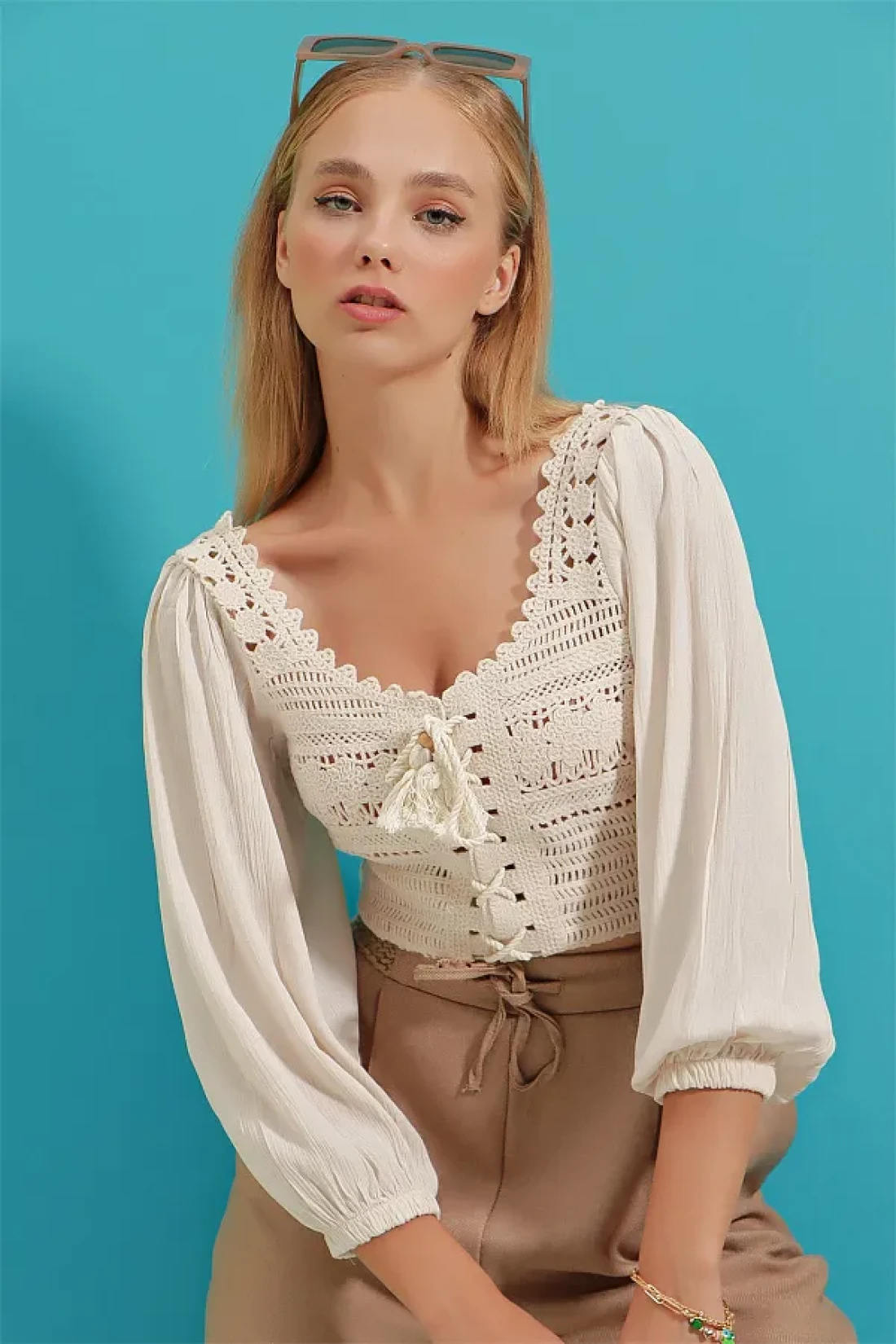 Trend Alaçatı Stili Women's Ecru Oval Collar Front Lace Up Linen Blocked Crochet Blouse ALC-X9196