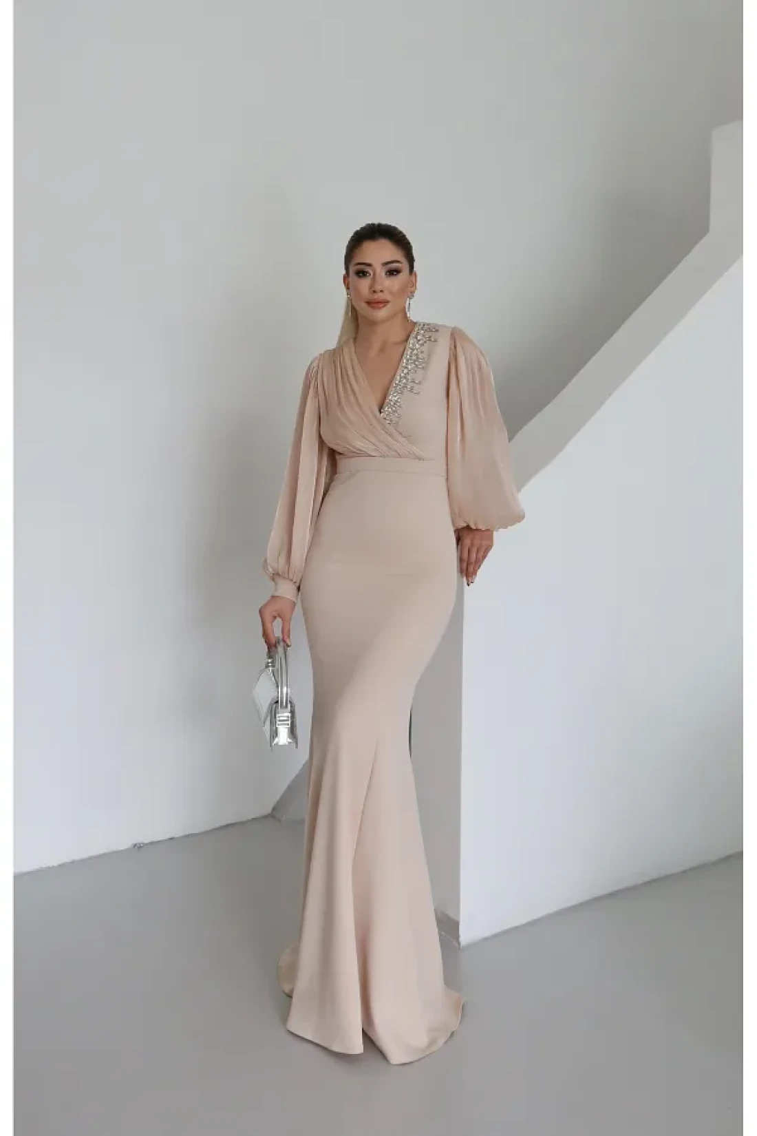 1Moda1Tarz Women's Imported Scuba Crepe Fabric Sleeves and Chest Chiffon Stone Processing Lined Special Design Dress